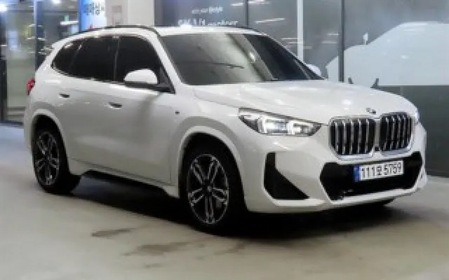 X1 (U11) xDrive 20i M 스포츠 BMW 2024/11 11,708km