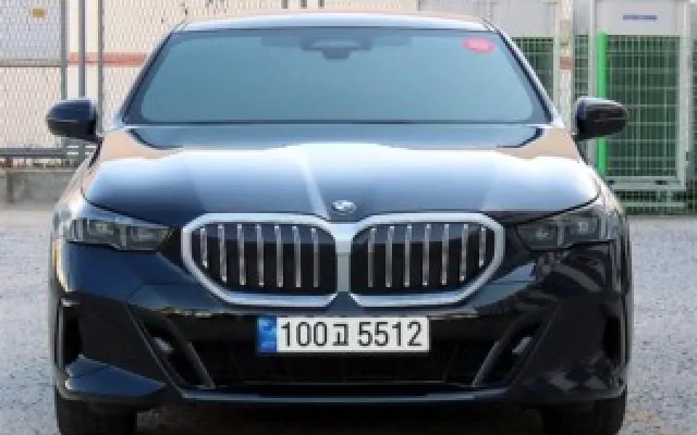 5시리즈 (G60) 520i BMW 2024/02 38,458km