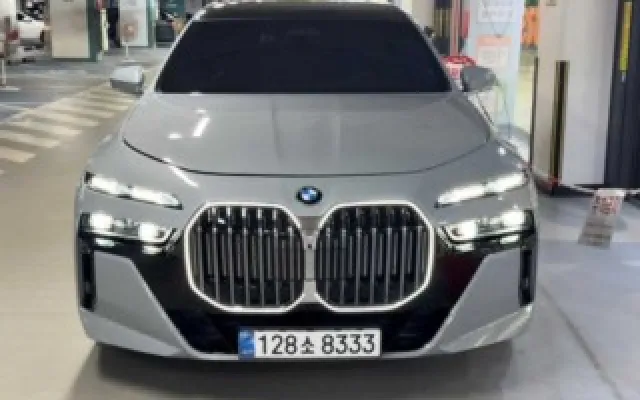 7시리즈 (G70) 740i xDrive M 스포츠 BMW 2025/04 9,479km