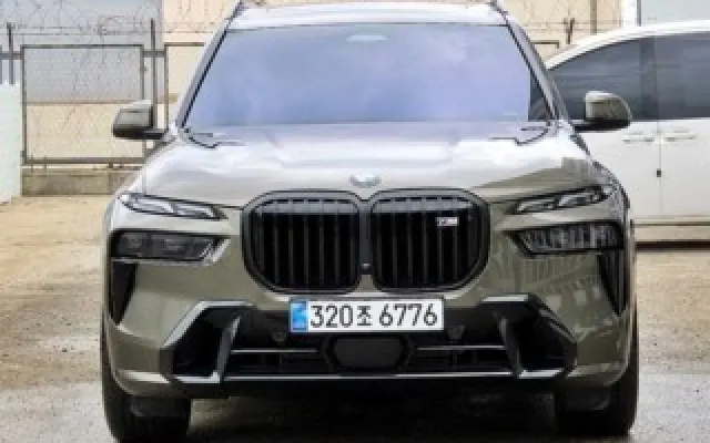 X7 (G07) xDrive 40i M 스포츠 BMW 2025/05 19,501km